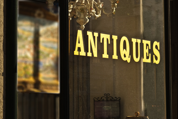 10 Tips for Buying Vintage Antiques Online