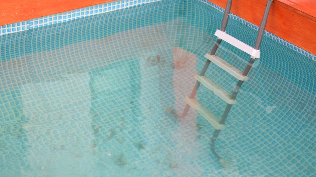 The Pros and Cons of Above Ground Pools